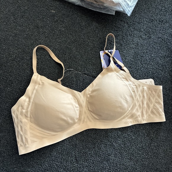 Honeylove Other - Honeylove Bra Sand Silhouette Wireless Remove Pads Back SZ Medium 36 B/C